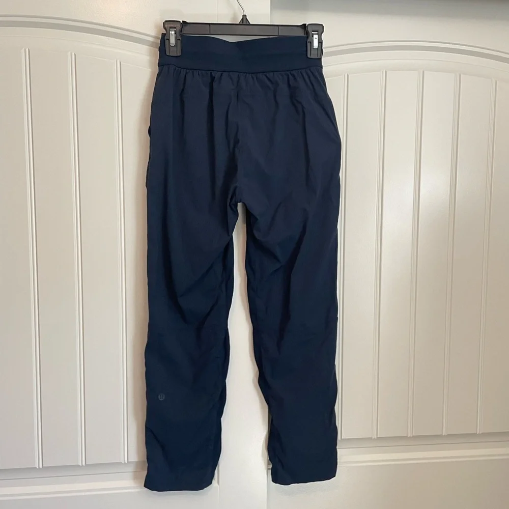 Lululemon Beyond the Studio Crop True Navy size 2